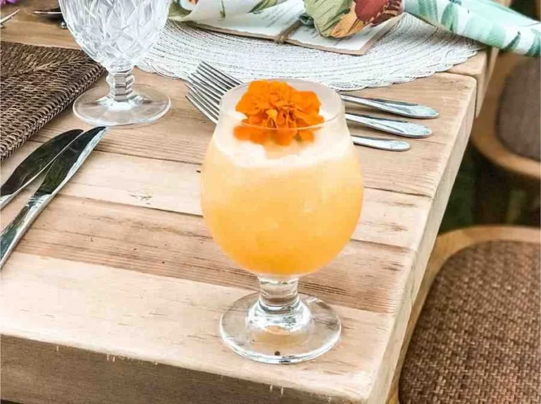7 Reasons Why a Good Cocktail Service Bar is Important in an Event